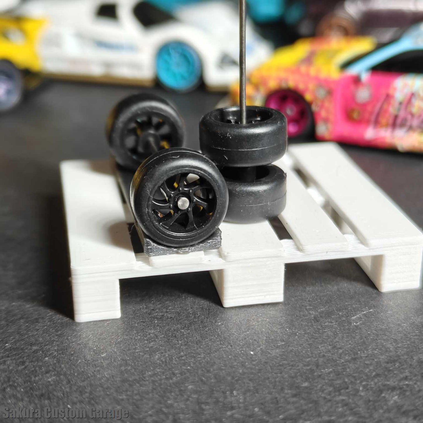SpeedRides: 7-Spoke Twisted (Black)