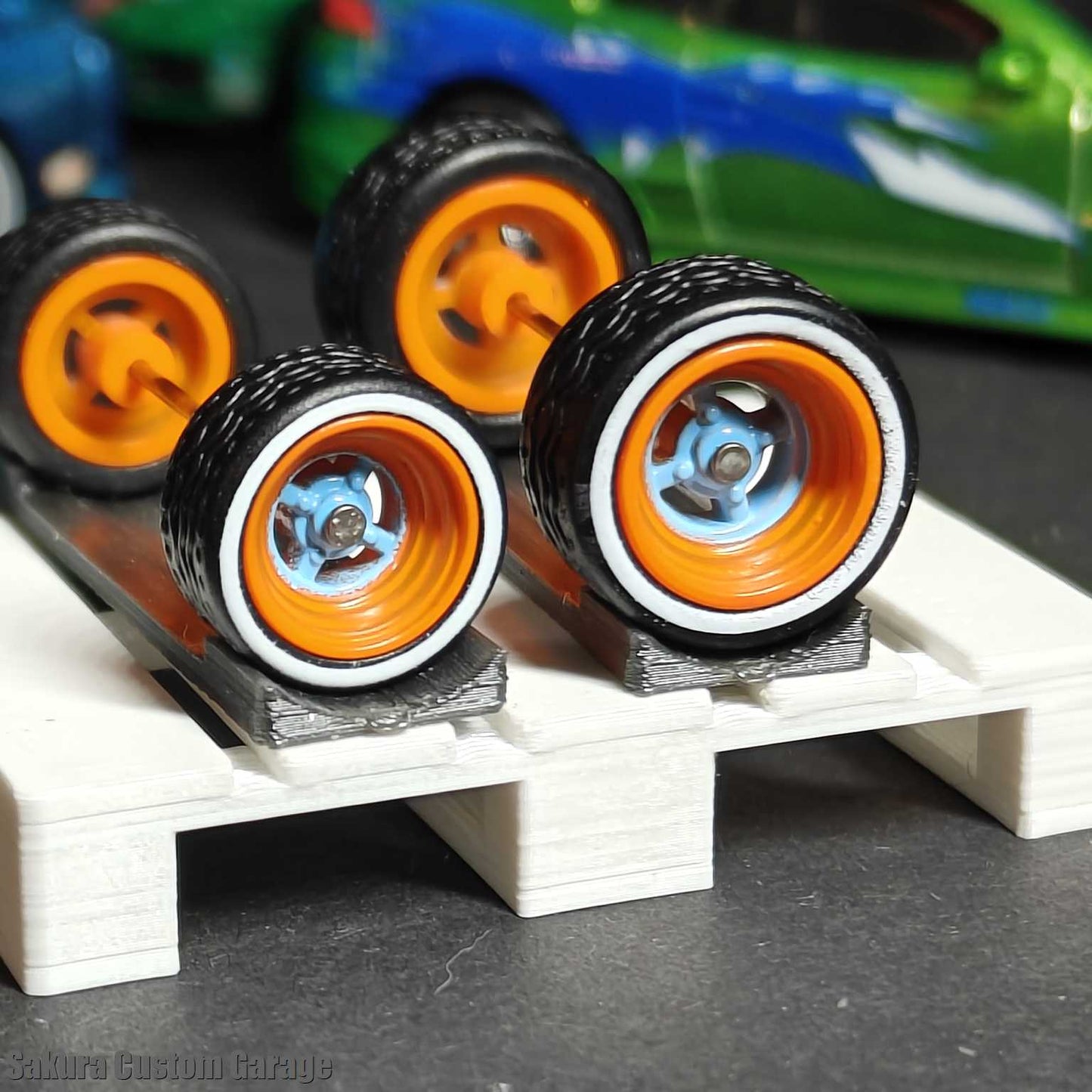 SpeedRides: Japan 4-Spoke (Blue + Orange) - White Stripe Line - GULF EDITION