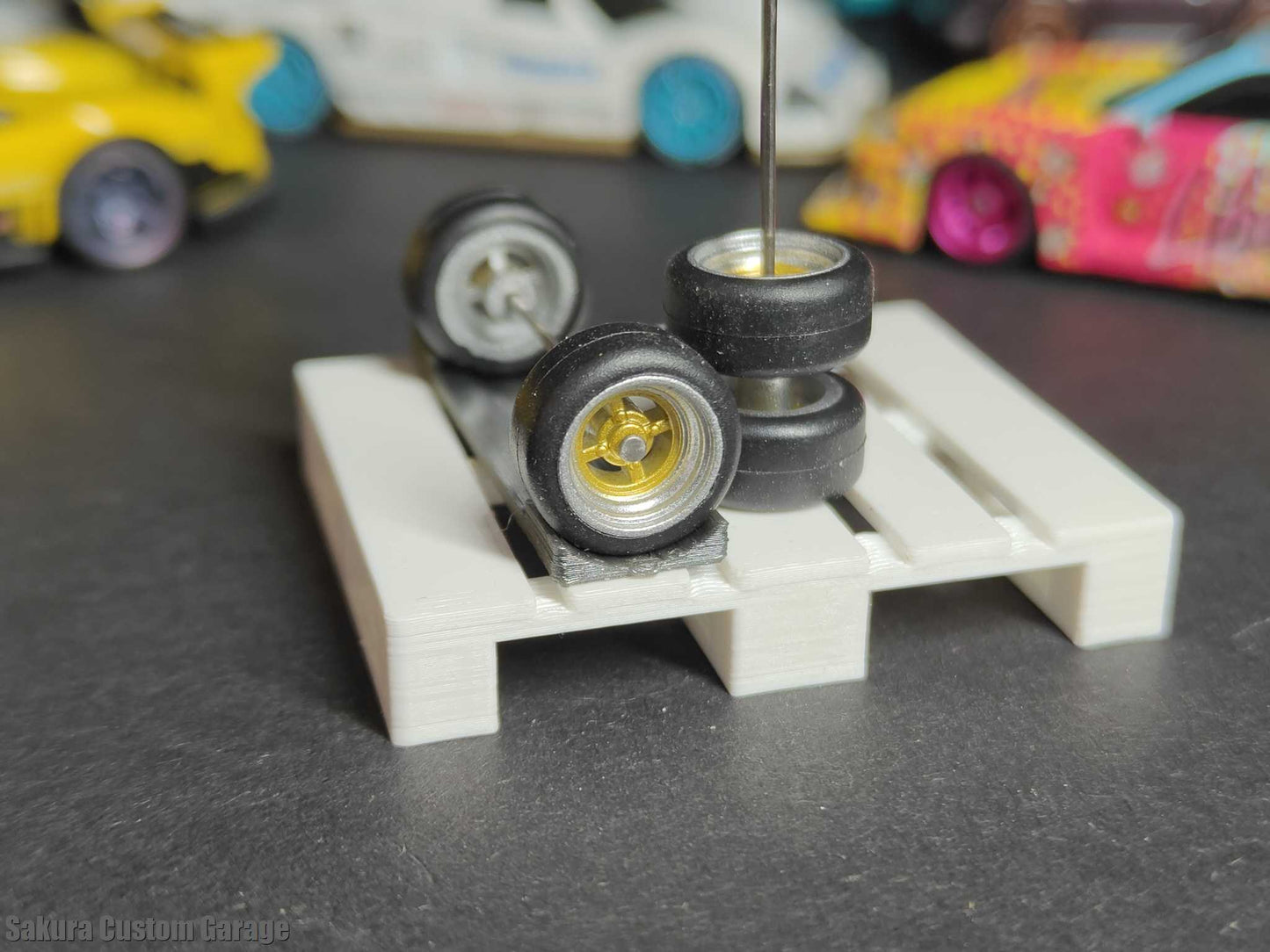 SpeedRides:  Japan 4-Spoke (Metalic Gold + Silver)