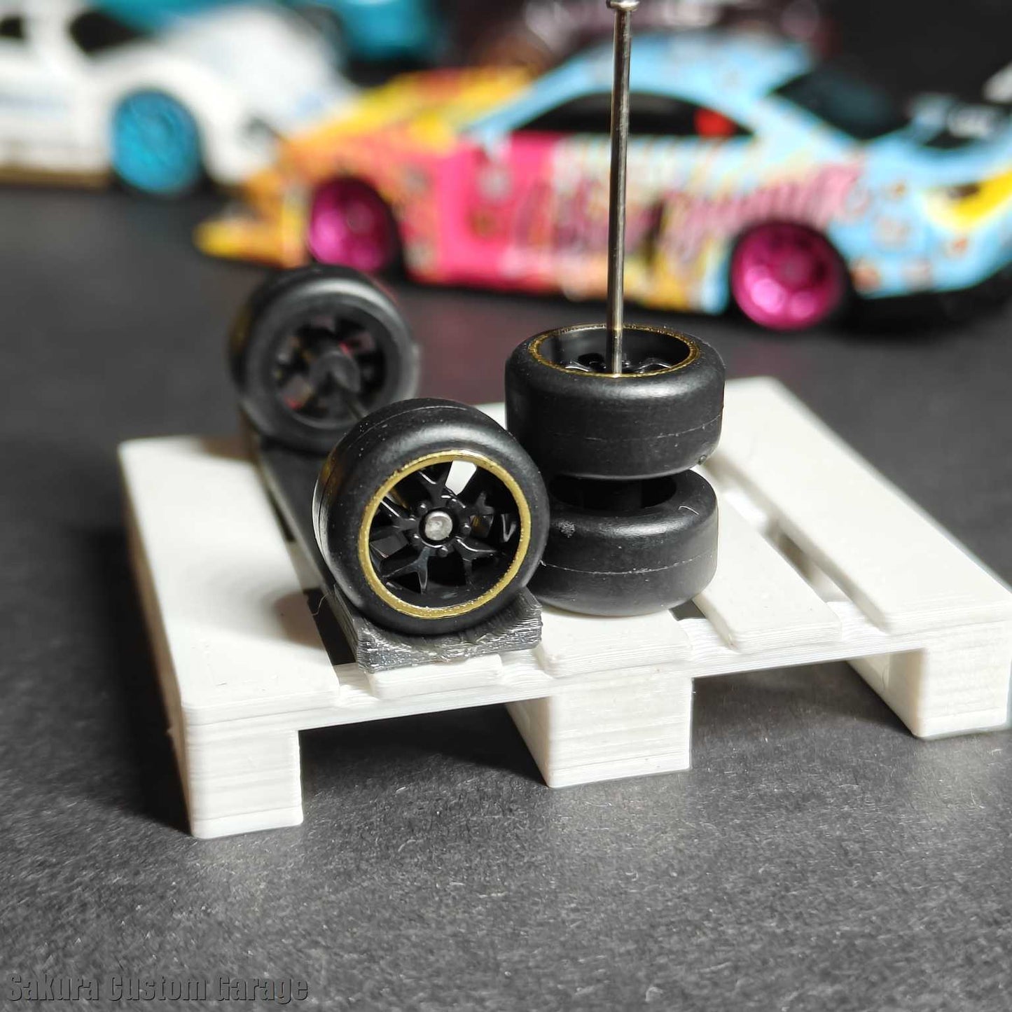 SpeedRides:  Y-Spoke (Black + Chrome Gold Pinstripline )