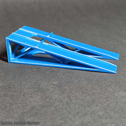 SCG 1/64 Displays - Car Ramp  - Version 2 (Blue)