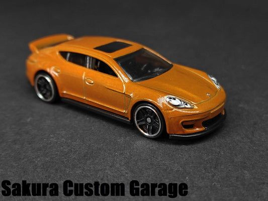 Hot Wheels - Porsche Panamera (2016) Multipack Exclusive: HW Exotics 5-Pack