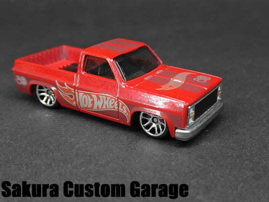 Hot Wheels - '83 Chevy Silverado (2025) Mattel 80th Anniversary (Multipack Exclusive)